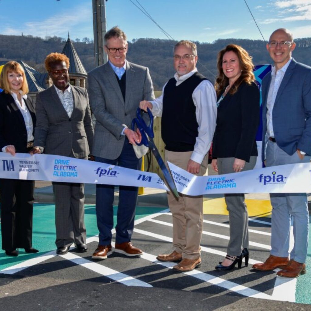 2 new electric vehicle fast-charging stations unveiled in Fort Payne—learn more 2 new electric vehicle fast-charging stations unveiled in Fort Payne—learn more