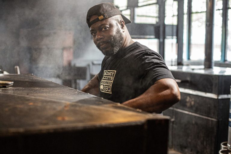 Rodney Scott—best known for his 2 BBQ restaurant locations in Alabama—guest stars on SHOWTIME’s “Billions” Rodney Scott—best known for his 2 BBQ restaurant locations in Alabama—guest stars on SHOWTIME’s “Billions”