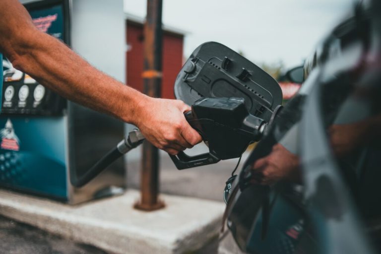 Will Alabama gas prices continue to soar? Local expert weighs in Will Alabama gas prices continue to soar? Local expert weighs in