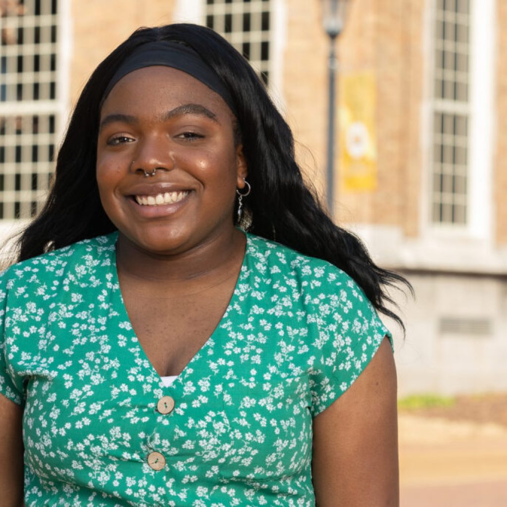 Her childhood love of video games—plus hard work—led to a Computing Excellence Scholarship at UNA Her childhood love of video games—plus hard work—led to a Computing Excellence Scholarship at UNA