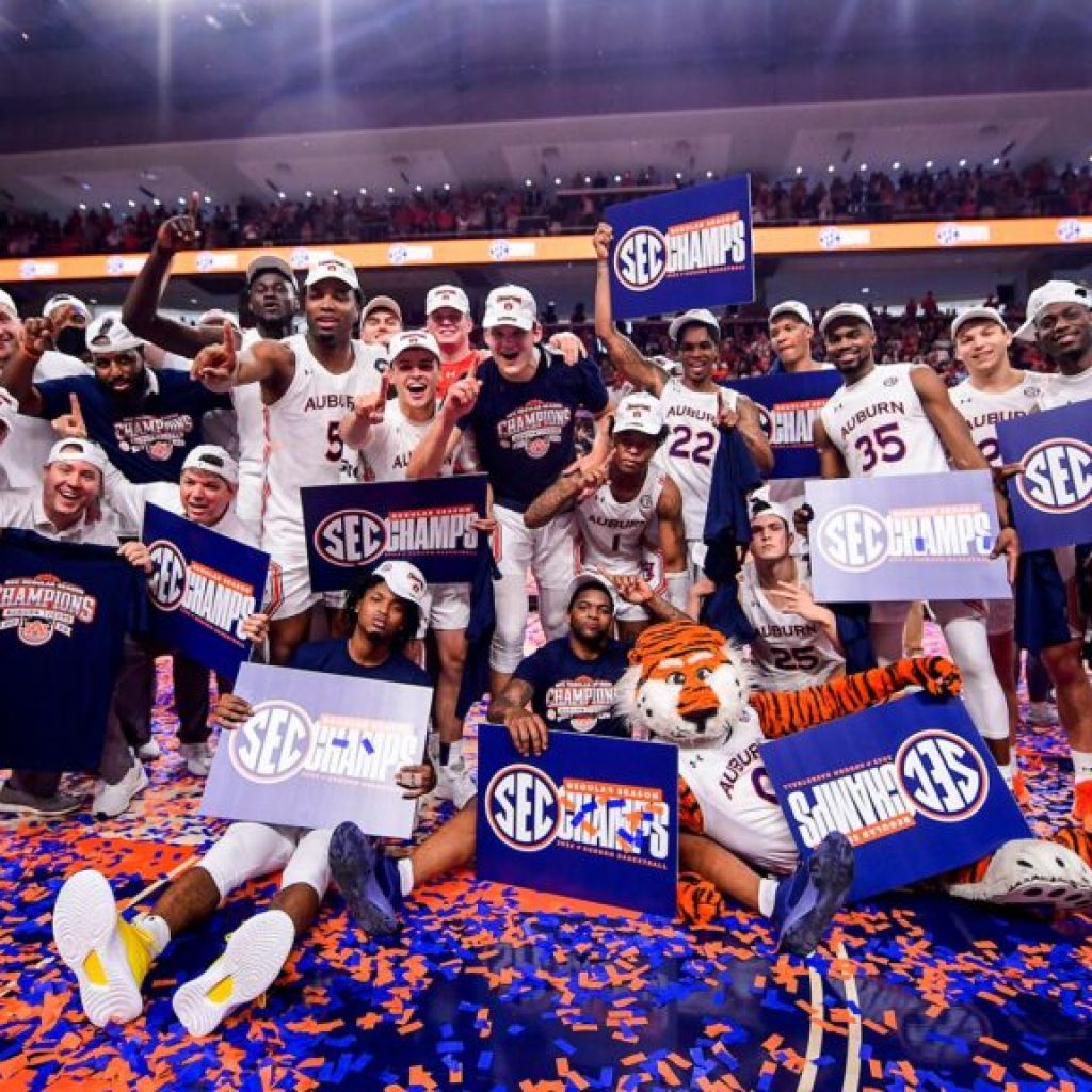 Auburn wins SEC Championship—now undefeated at home Auburn wins SEC Championship—now undefeated at home