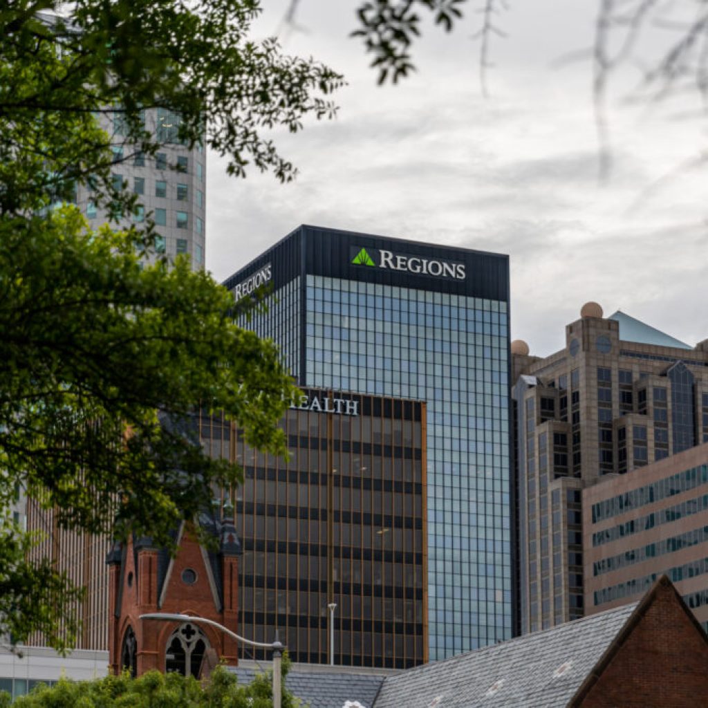 Regions Bank wins Gallup Exceptional Workplace Award for the 8th consecutive year Regions Bank wins Gallup Exceptional Workplace Award for the 8th consecutive year