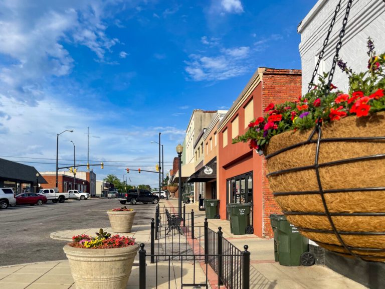 Cheers! Peach Entertainment District in Clanton is officially open—find out which businesses are included Cheers! Peach Entertainment District in Clanton is officially open—find out which businesses are included