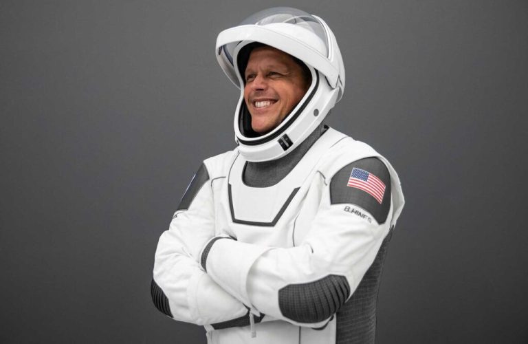 University of Alabama Alum to pilot SpaceX mission University of Alabama Alum to pilot SpaceX mission