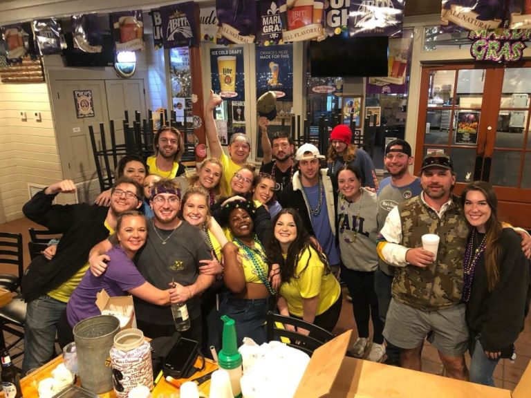 Challenge your brain with these 9 trivia nights in Mobile Challenge your brain with these 9 trivia nights in Mobile