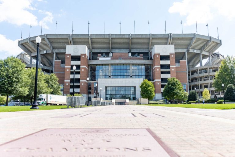 Alabama Crimson Tide #1 Google-searched college football team in 15 states Alabama Crimson Tide #1 Google-searched college football team in 15 states