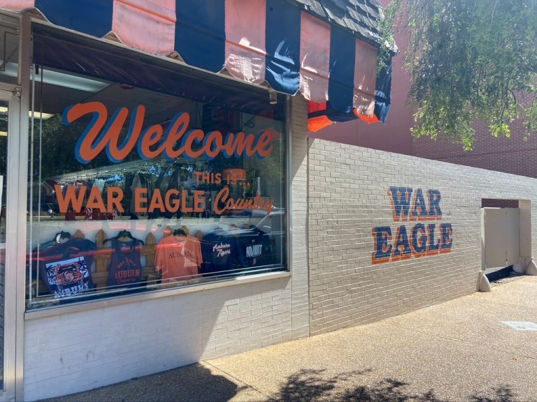 Auburn is ready for the Iron Bowl: fundraising, watch parties + more Auburn is ready for the Iron Bowl: fundraising, watch parties + more
