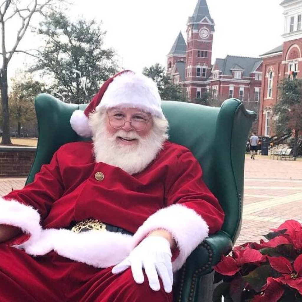 Santa Claus is back in Alabama: Where to take holiday photos now Santa Claus is back in Alabama: Where to take holiday photos now