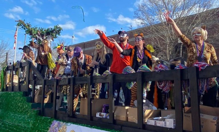 5 ways to celebrate Mardi Gras in Auburn—king cakes, a parade + more 5 ways to celebrate Mardi Gras in Auburn—king cakes, a parade + more