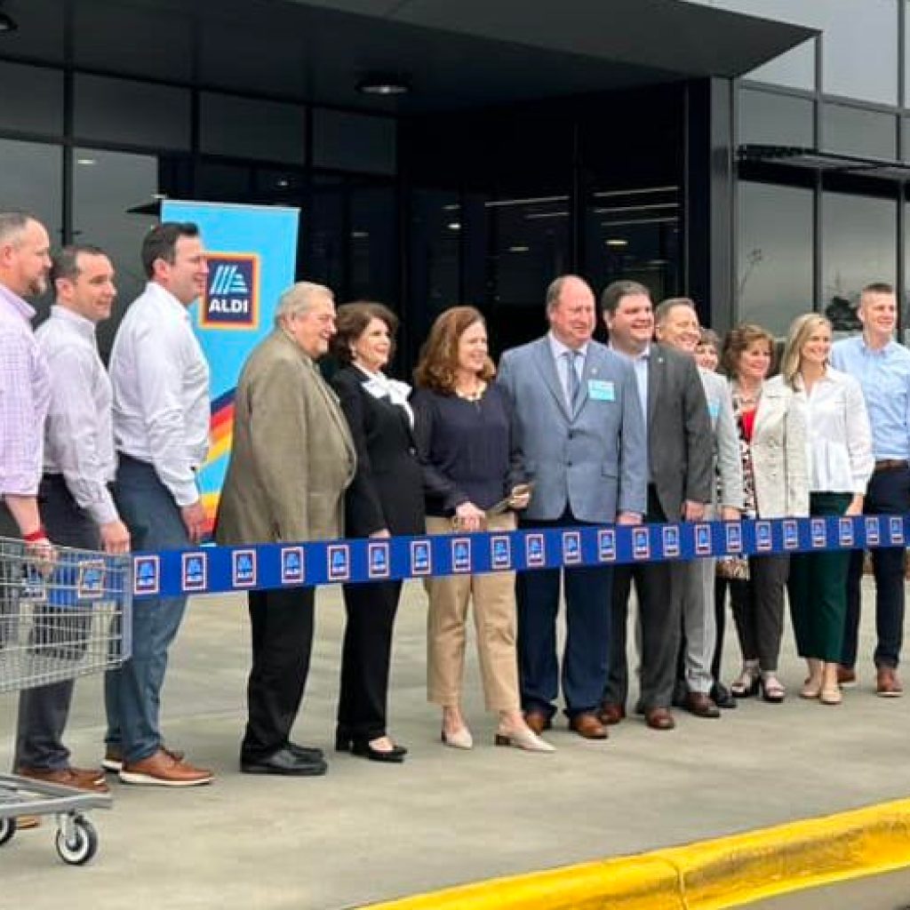ALDI unveils new regional headquarters and distribution center in Loxley, adding 200 jobs ALDI unveils new regional headquarters and distribution center in Loxley, adding 200 jobs