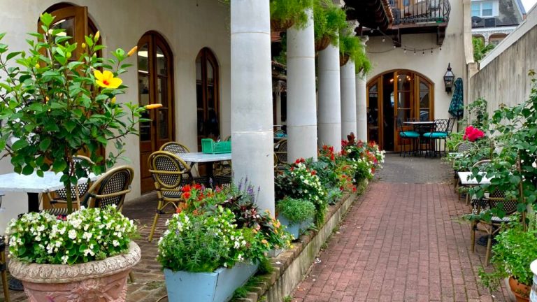 Discover 8 Alabama towns with the best main streets according to World Atlas Discover 8 Alabama towns with the best main streets according to World Atlas