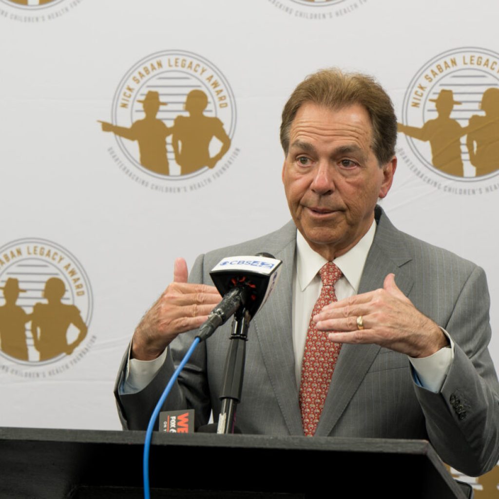 Vince Dooley, Bill Snyder honored with Nick Saban Legacy Award Vince Dooley, Bill Snyder honored with Nick Saban Legacy Award