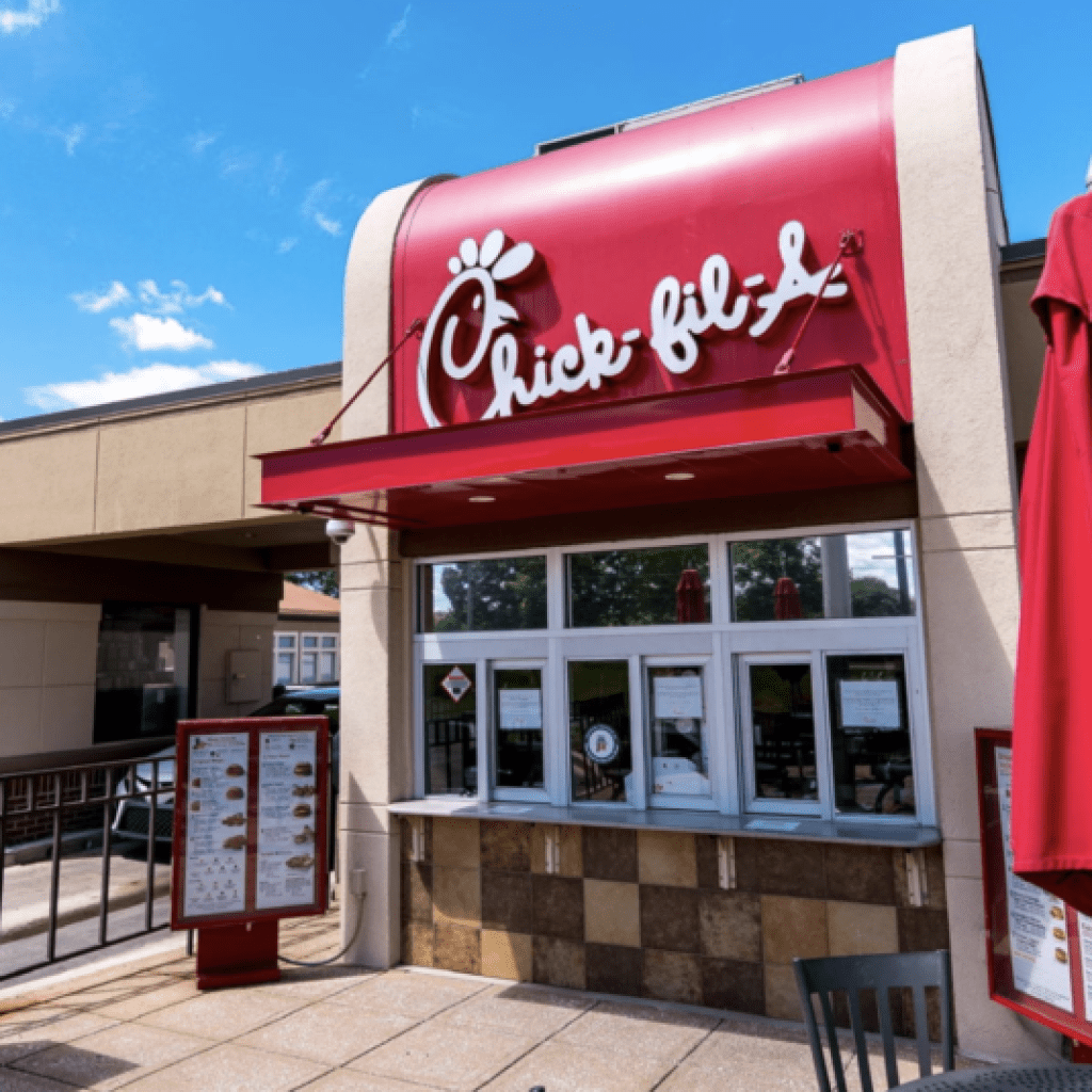 Chick-fil-A to replace Old Fire College Building on McFarland Blvd in Tuscaloosa Chick-fil-A to replace Old Fire College Building on McFarland Blvd in Tuscaloosa