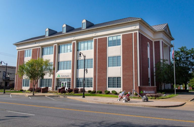 NEW: Gadsden moving City Hall into downtown Regions location NEW: Gadsden moving City Hall into downtown Regions location