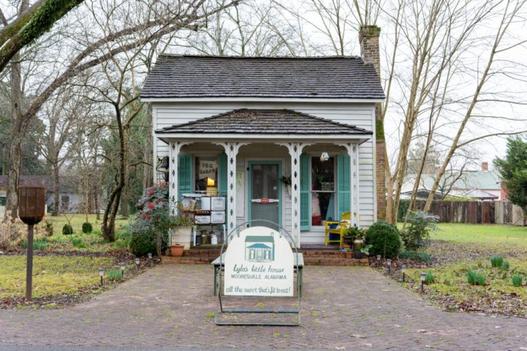 WorldAtlas names 9 most beautiful small towns in Alabama WorldAtlas names 9 most beautiful small towns in Alabama