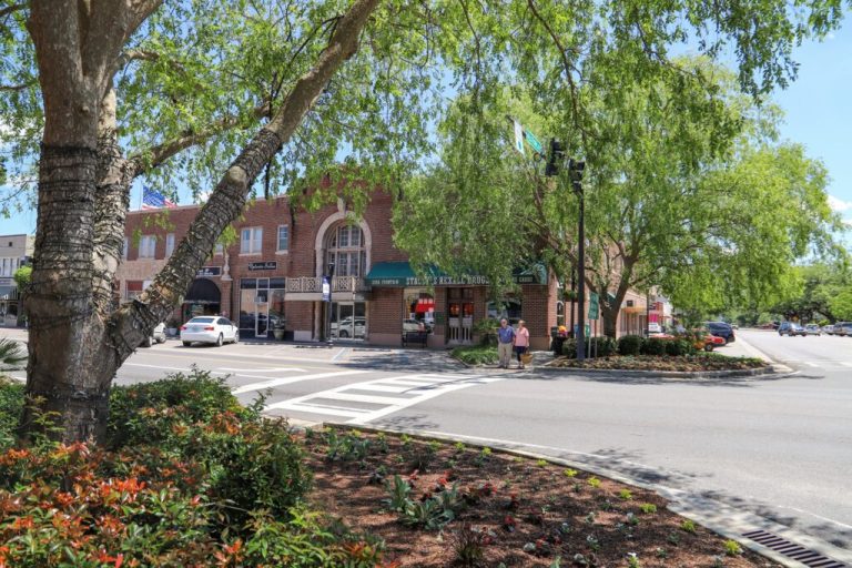 This Coastal Alabama town is the best place to retire on a limited budget This Coastal Alabama town is the best place to retire on a limited budget