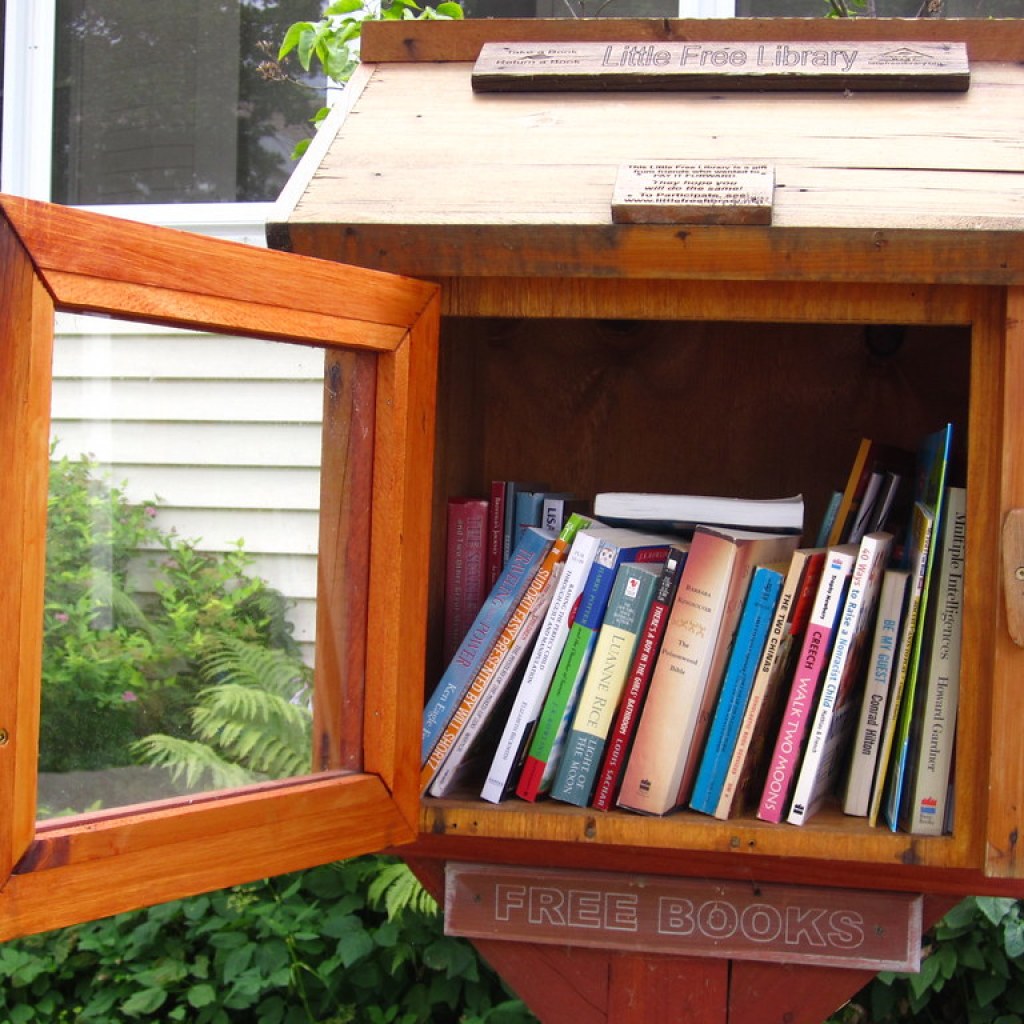 ‘Little Free Libraries’ now popping up in Montgomery County ‘Little Free Libraries’ now popping up in Montgomery County
