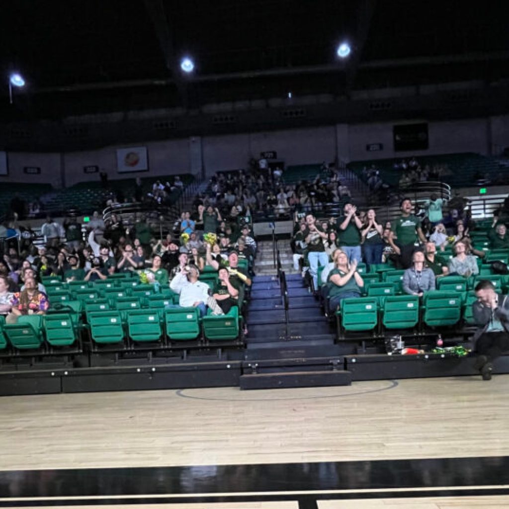 Win or lose, state’s basketball fans showed up to watch the opening round of the big dance Win or lose, state’s basketball fans showed up to watch the opening round of the big dance