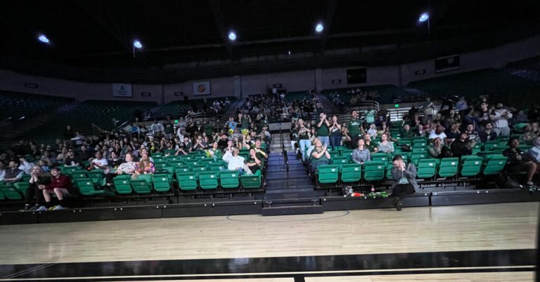 Win or lose, state’s basketball fans showed up to watch the opening round of the big dance Win or lose, state’s basketball fans showed up to watch the opening round of the big dance