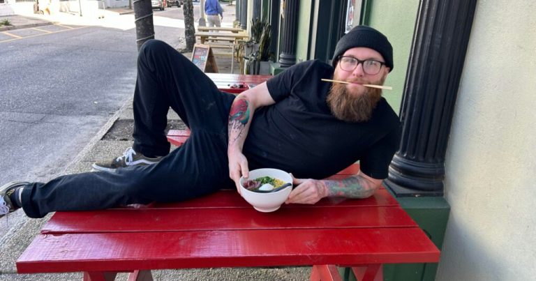 Unique Mobile restaurant gets new downtown storefront Unique Mobile restaurant gets new downtown storefront