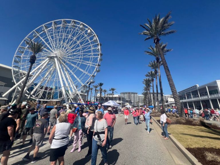 Hot air balloon festival + more family-friendly events await—plan your Gulf Coast vacay now Hot air balloon festival + more family-friendly events await—plan your Gulf Coast vacay now