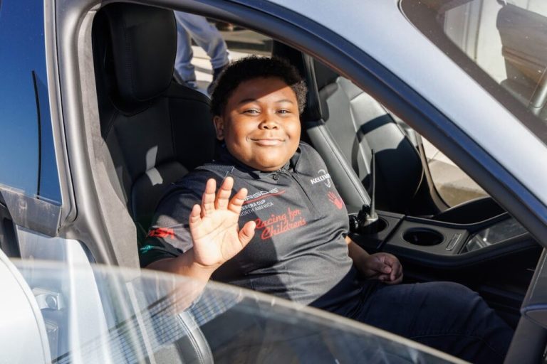 These 2 kids will be crew chiefs at the Children’s of Alabama Indy Grand Prix—find out what this unique opportunity means These 2 kids will be crew chiefs at the Children’s of Alabama Indy Grand Prix—find out what this unique opportunity means
