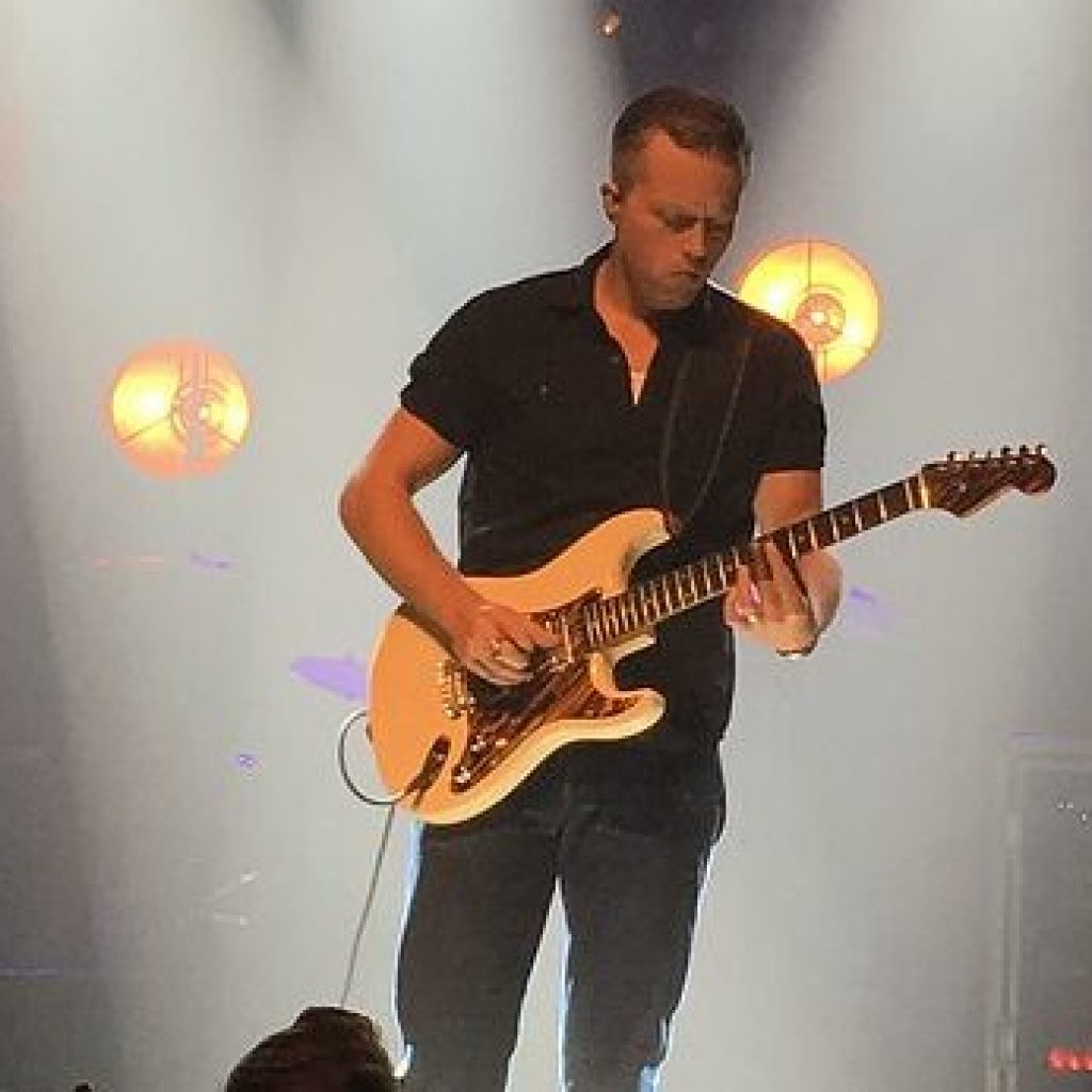 You can own a clone of Jason Isbell’s special edition Gibson Red Eye guitar You can own a clone of Jason Isbell’s special edition Gibson Red Eye guitar