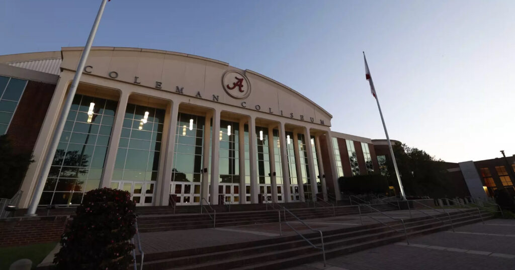 ESPN College GameDay now moved indoors ahead of Hurricane Isaias ESPN College GameDay now moved indoors ahead of Hurricane Isaias