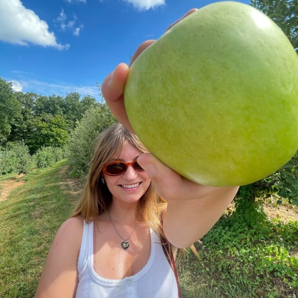 5 apple-picking spots around Alabama to get into the Fall spirit 5 apple-picking spots around Alabama to get into the Fall spirit