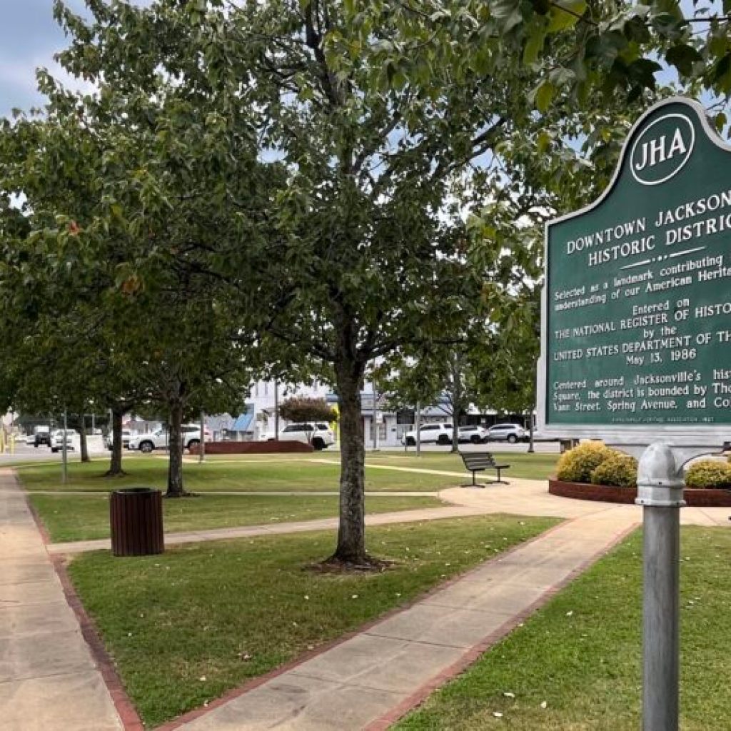 Two Alabama cities nominated for USA Today’s 10Best Small College Towns in the country Two Alabama cities nominated for USA Today’s 10Best Small College Towns in the country