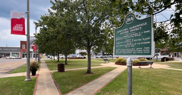 Two Alabama cities nominated for USA Today’s 10Best Small College Towns in the country Two Alabama cities nominated for USA Today’s 10Best Small College Towns in the country