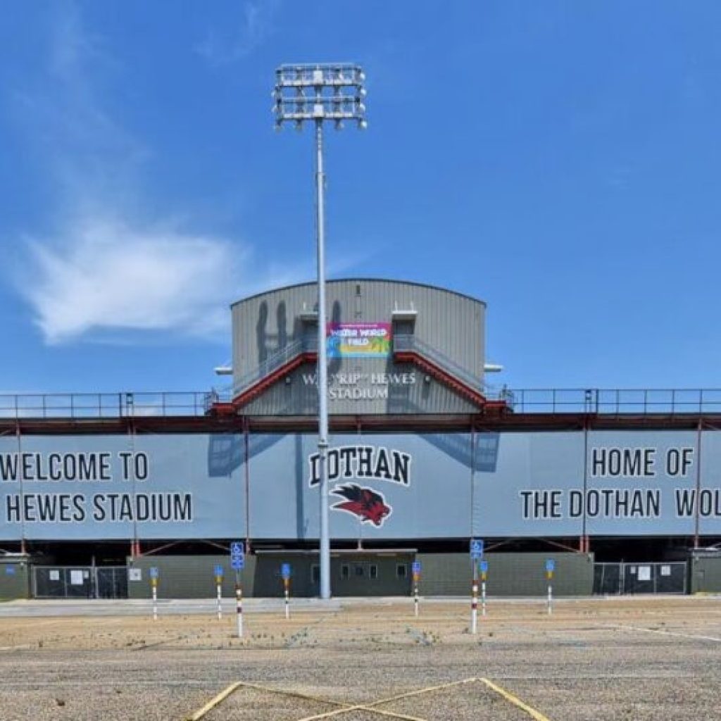 The Bama Buzz Game of the Week: Wiregrass rivalry features pair of top-5 teams in 7A The Bama Buzz Game of the Week: Wiregrass rivalry features pair of top-5 teams in 7A