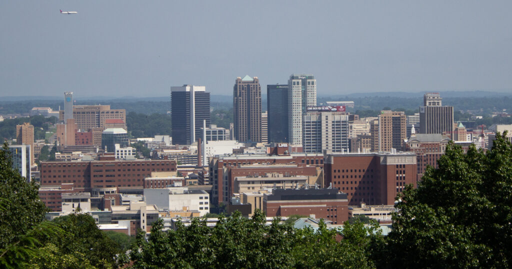 Unemployment rate drops in Alabama’s top metro areas Unemployment rate drops in Alabama’s top metro areas