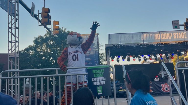 Tipoff at Toomer’s returns to Auburn after 2-year timeout Tipoff at Toomer’s returns to Auburn after 2-year timeout