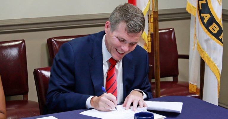 Mayors wager on Iron Bowl outcome to benefit charity Mayors wager on Iron Bowl outcome to benefit charity
