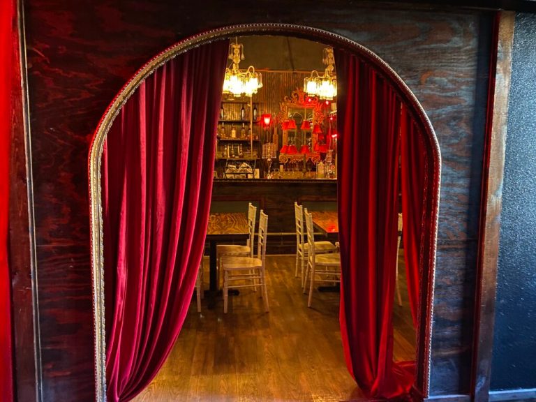 7 haunted restaurants in Alabama that will give you goosebumps 7 haunted restaurants in Alabama that will give you goosebumps