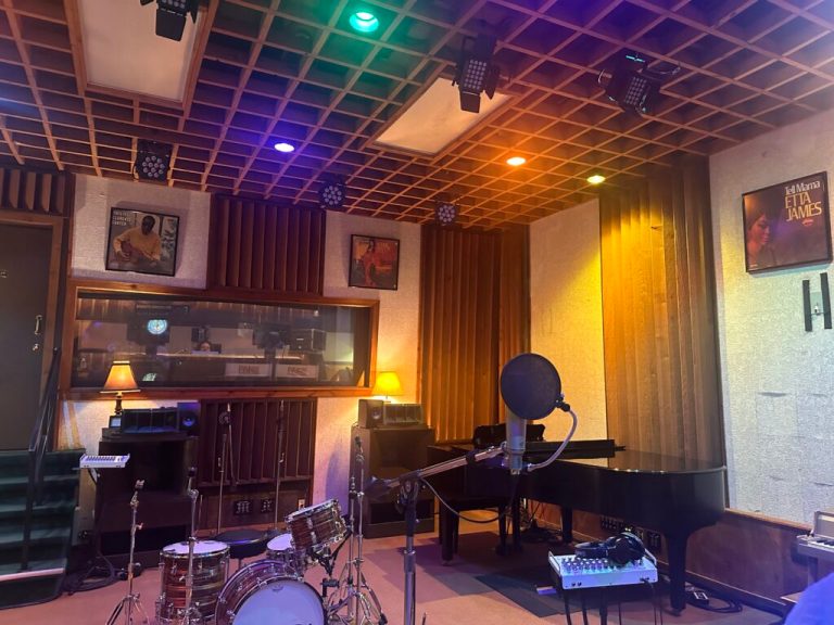FAME studios: The iconic sound of Muscle Shoals FAME studios: The iconic sound of Muscle Shoals