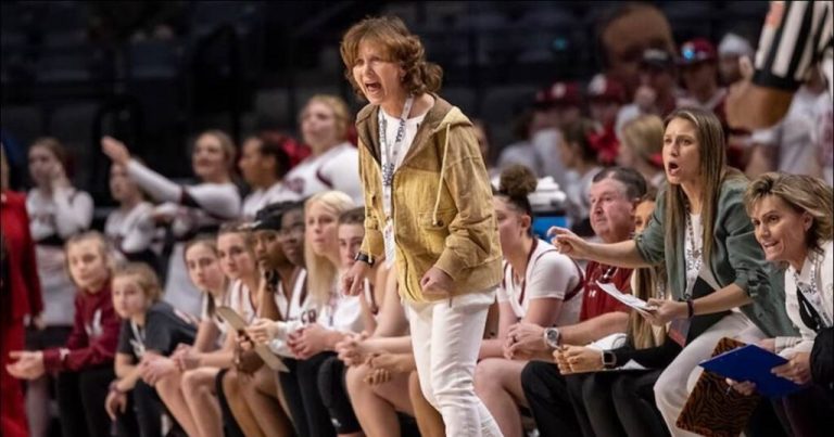Deshler basketball coach breaks AHSAA all-time wins record Deshler basketball coach breaks AHSAA all-time wins record