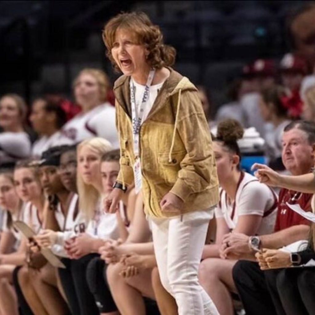 Deshler basketball coach breaks AHSAA all-time wins record Deshler basketball coach breaks AHSAA all-time wins record