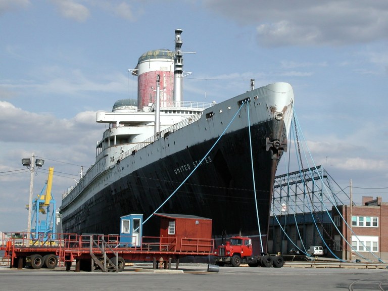 Historic ocean liner on its way to Mobile; will become world’s largest artificial reef Historic ocean liner on its way to Mobile; will become world’s largest artificial reef