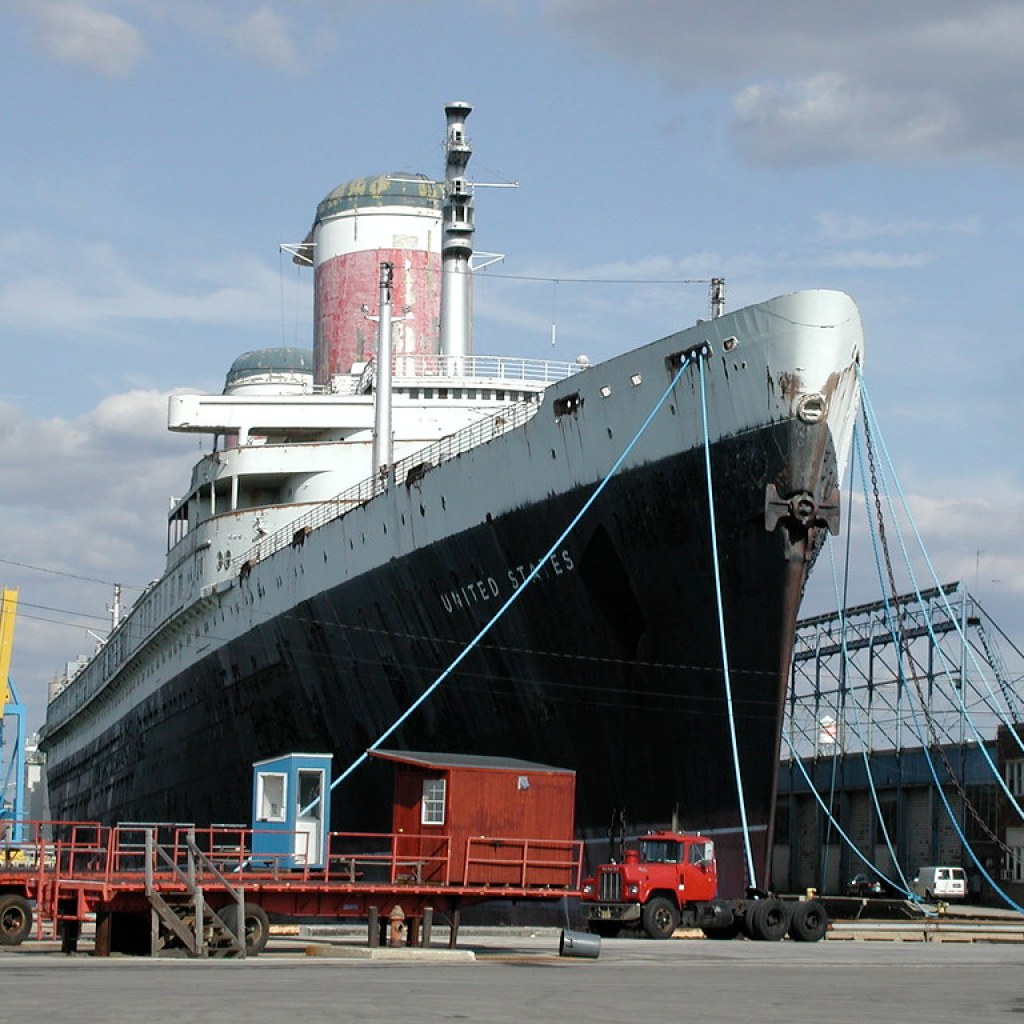 Historic ocean liner on its way to Mobile; will become world’s largest artificial reef Historic ocean liner on its way to Mobile; will become world’s largest artificial reef