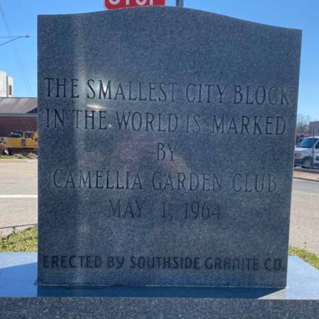 The World’s Smallest City Block: a unique Dothan landmark The World’s Smallest City Block: a unique Dothan landmark