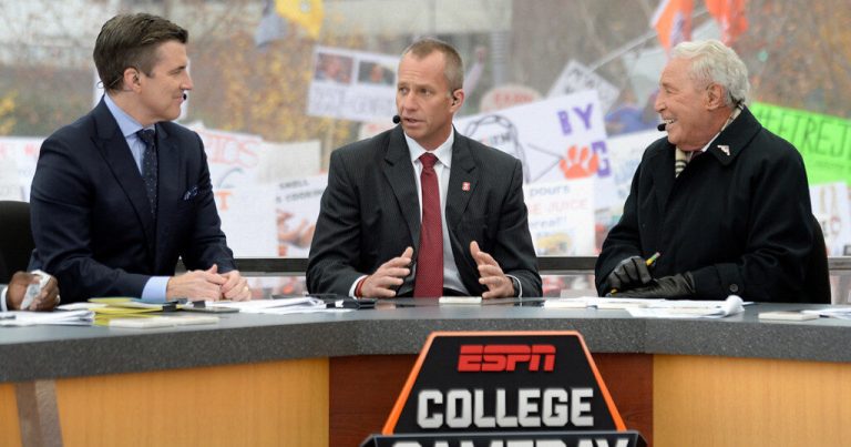 Lee Corso set to retire from ESPN’s College Gameday Lee Corso set to retire from ESPN’s College Gameday