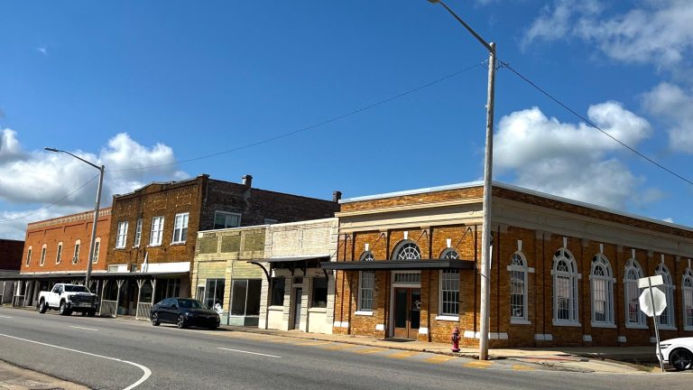 Explore Robertsdale + learn the history of ‘Hub City’ Explore Robertsdale + learn the history of ‘Hub City’
