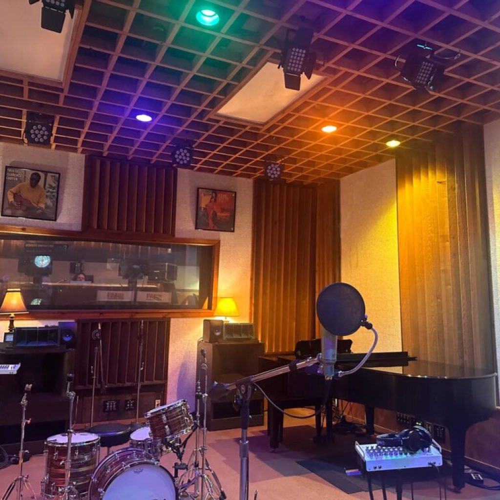 New Shoals Music Archive launches on UNA’s campus New Shoals Music Archive launches on UNA’s campus