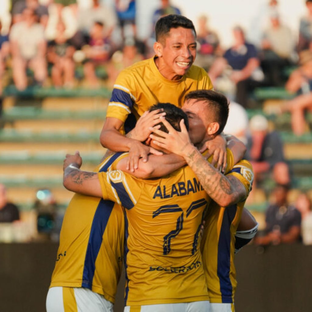 Alabama club playing for M in The Soccer Tournament final Alabama club playing for M in The Soccer Tournament final