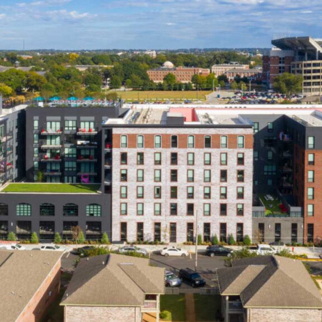 Off-campus complex near UA among 16 new high-dollar building permits Off-campus complex near UA among 16 new high-dollar building permits