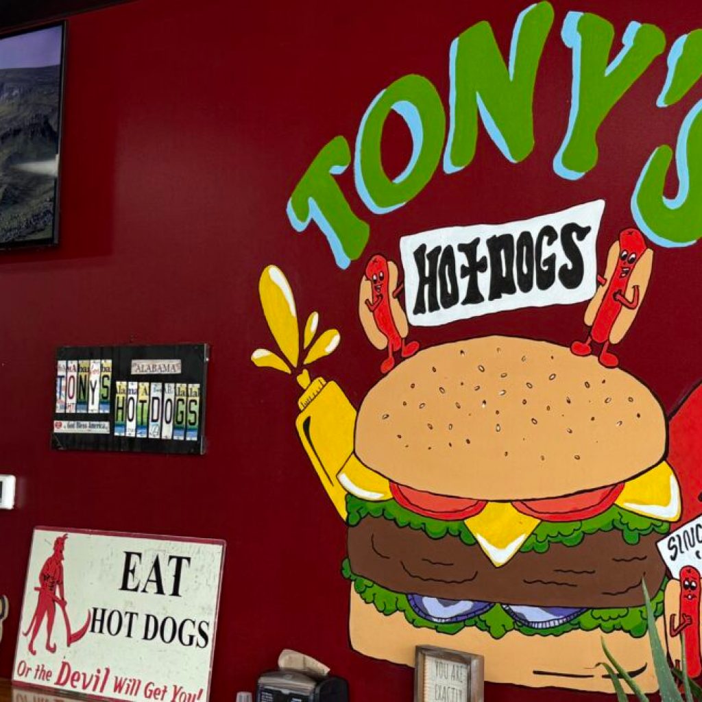 10 hole-in-the-wall restaurants to visit across Alabama 10 hole-in-the-wall restaurants to visit across Alabama