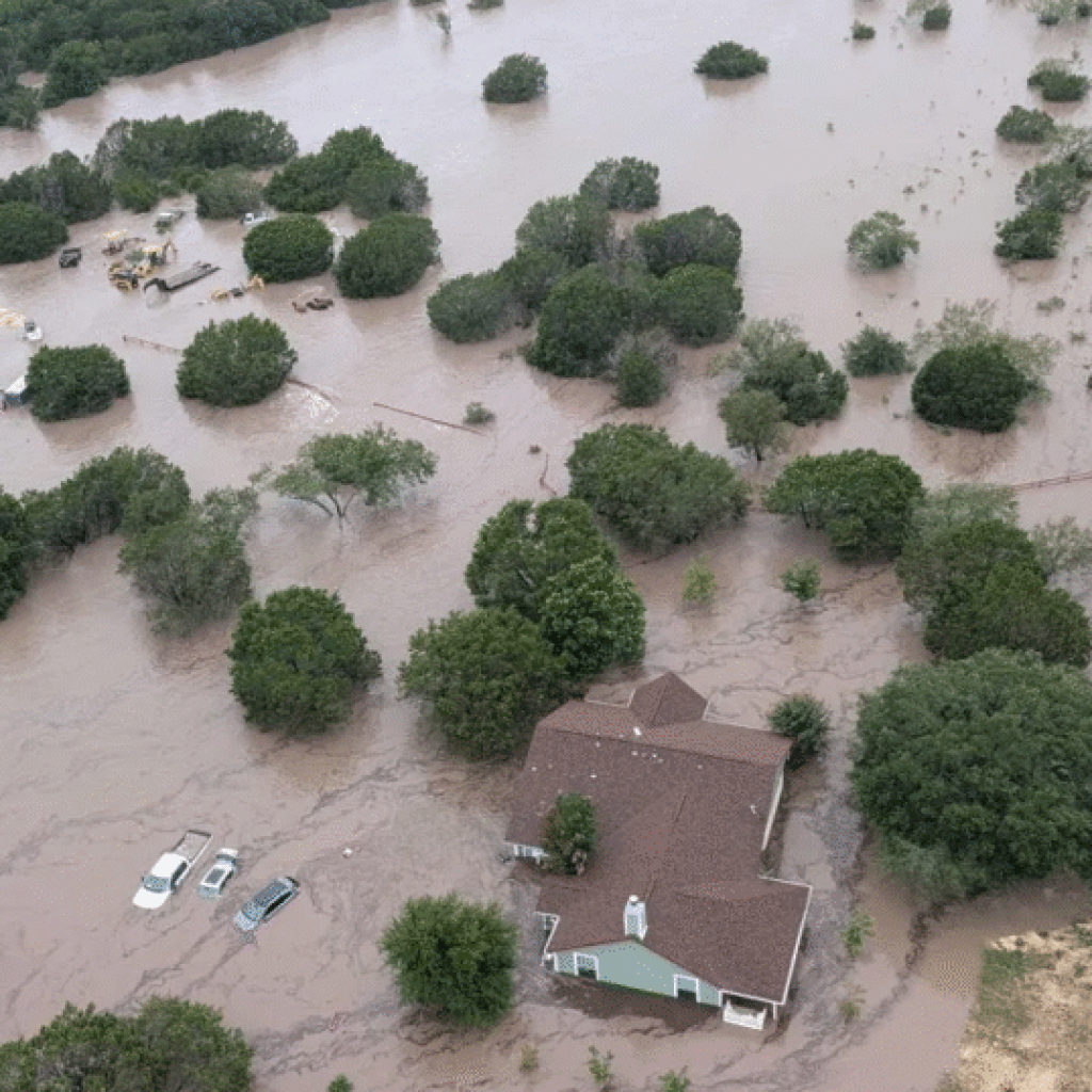 How to help those affected by Texas flooding How to help those affected by Texas flooding