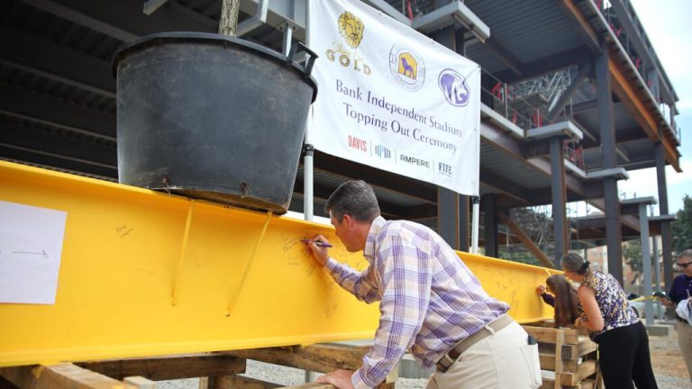 UNA celebrates “topping out” for new multi-purpose stadium UNA celebrates “topping out” for new multi-purpose stadium
